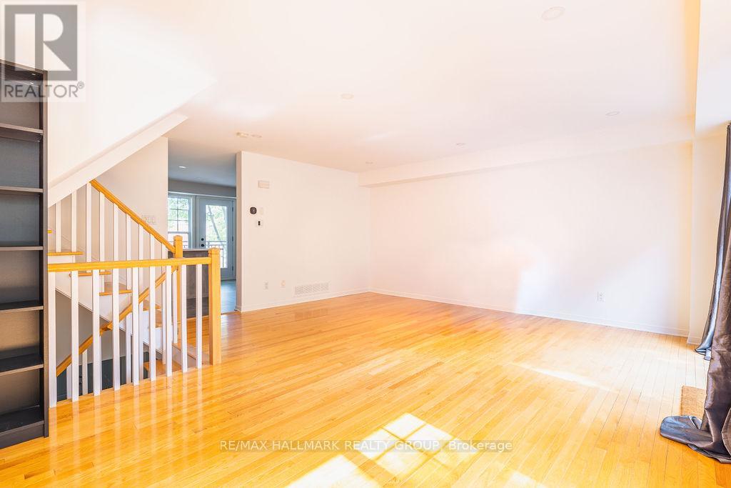 257 Mart Circle, Ottawa, Ontario  K1K 4S6 - Photo 11 - X13491956
