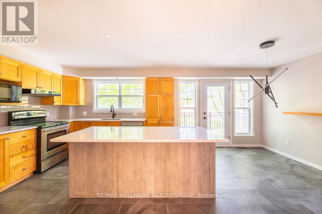 257 Mart Circle, Ottawa, Ontario  K1K 4S6 - Photo 12 - X13491956