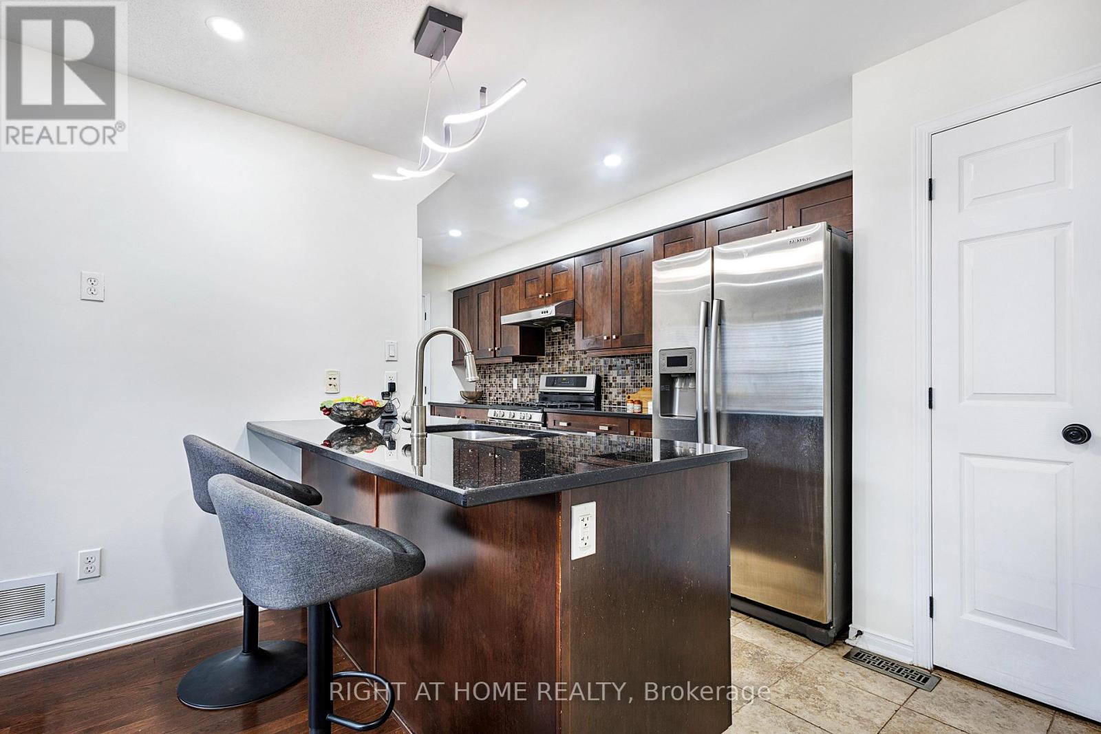 188 Patriot Place, Ottawa, Ontario  K2M 0B9 - Photo 7 - X13492040