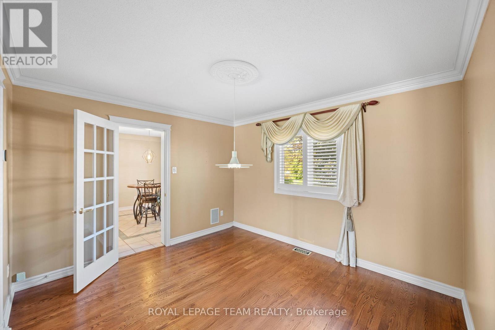 6526 Tooney Drive, Ottawa, Ontario  K1C 7G9 - Photo 11 - X13492200