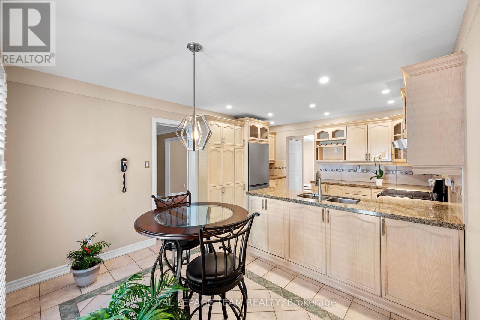 6526 Tooney Drive, Ottawa, Ontario  K1C 7G9 - Photo 15 - X13492200