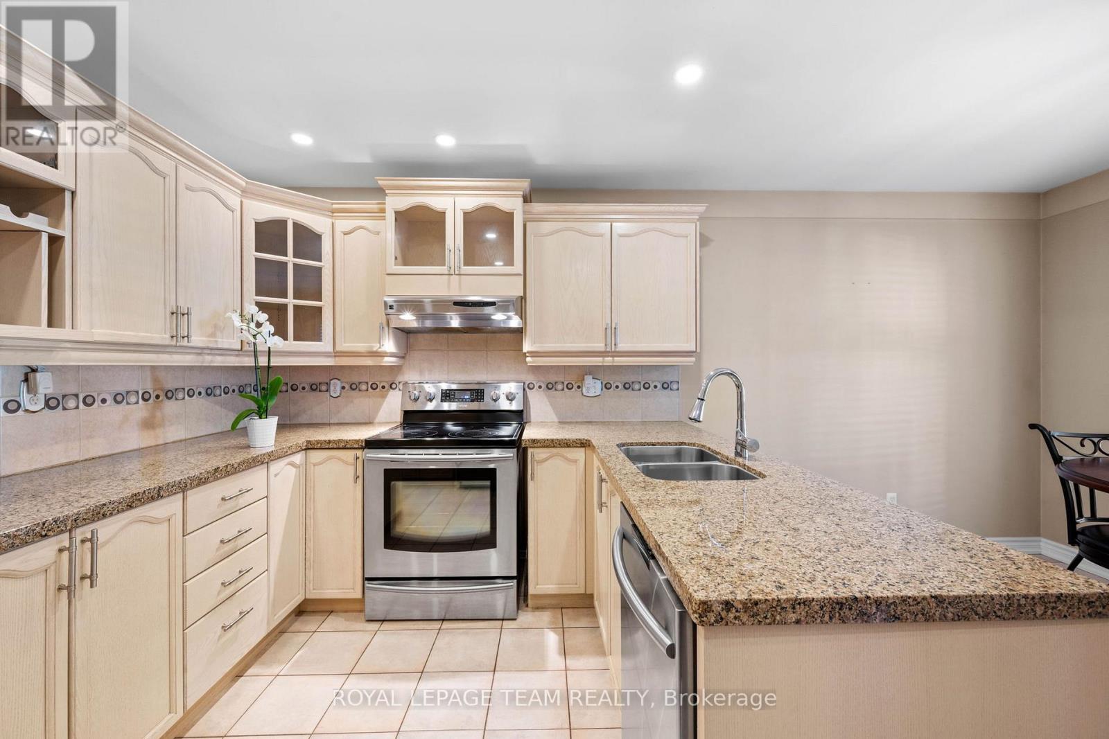 6526 Tooney Drive, Ottawa, Ontario  K1C 7G9 - Photo 18 - X13492200