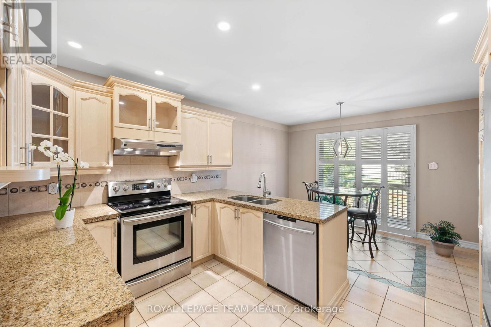 6526 Tooney Drive, Ottawa, Ontario  K1C 7G9 - Photo 19 - X13492200