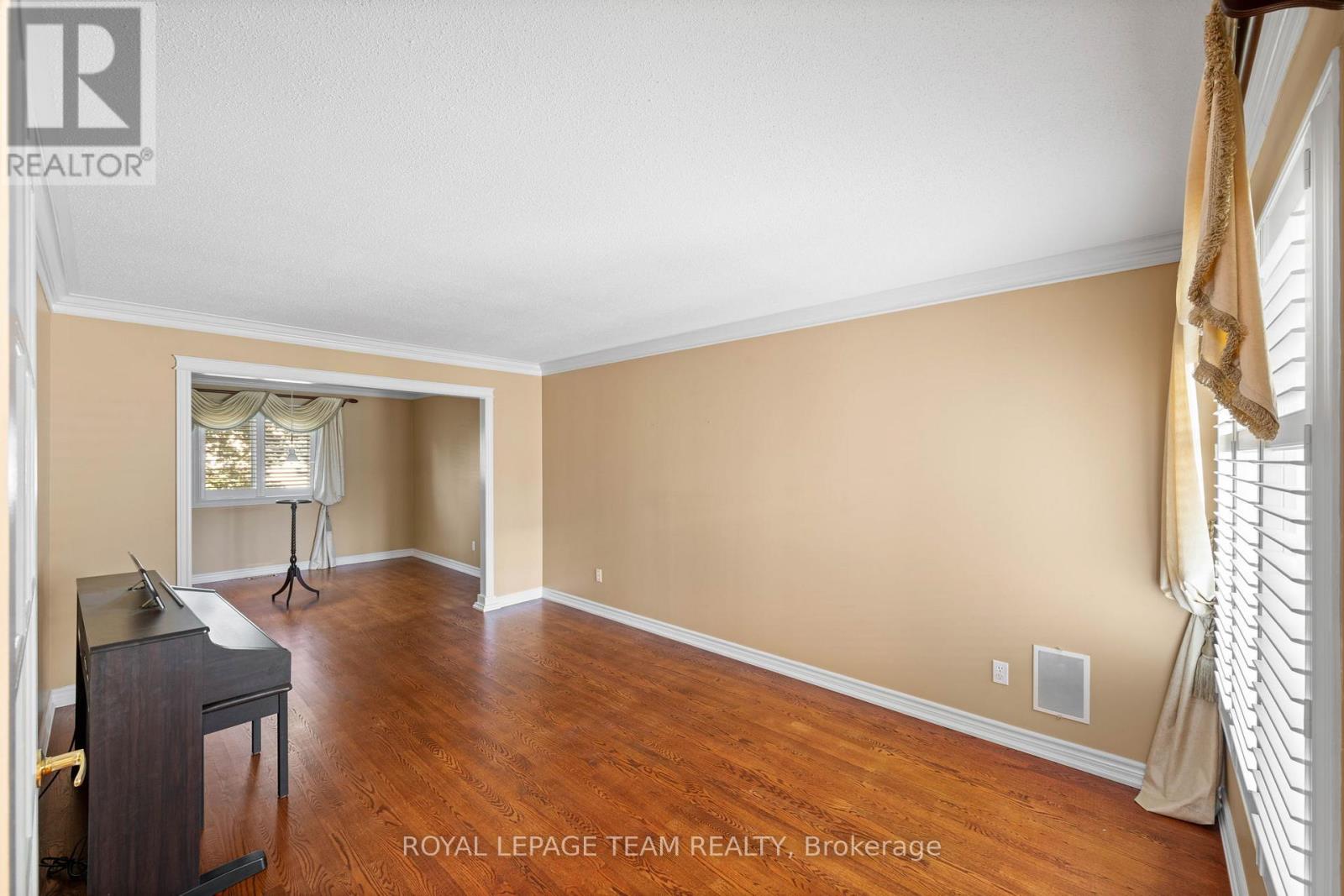 6526 Tooney Drive, Ottawa, Ontario  K1C 7G9 - Photo 7 - X13492200
