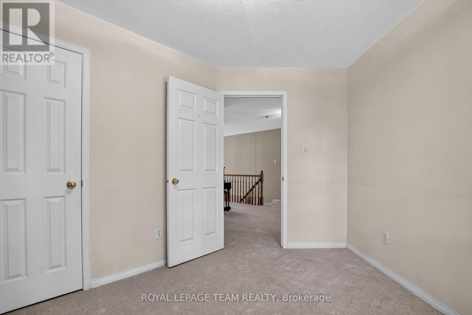 1115 Grenon Avenue, Ottawa, Ontario  K2B 1A9 - Photo 32 - X13492460