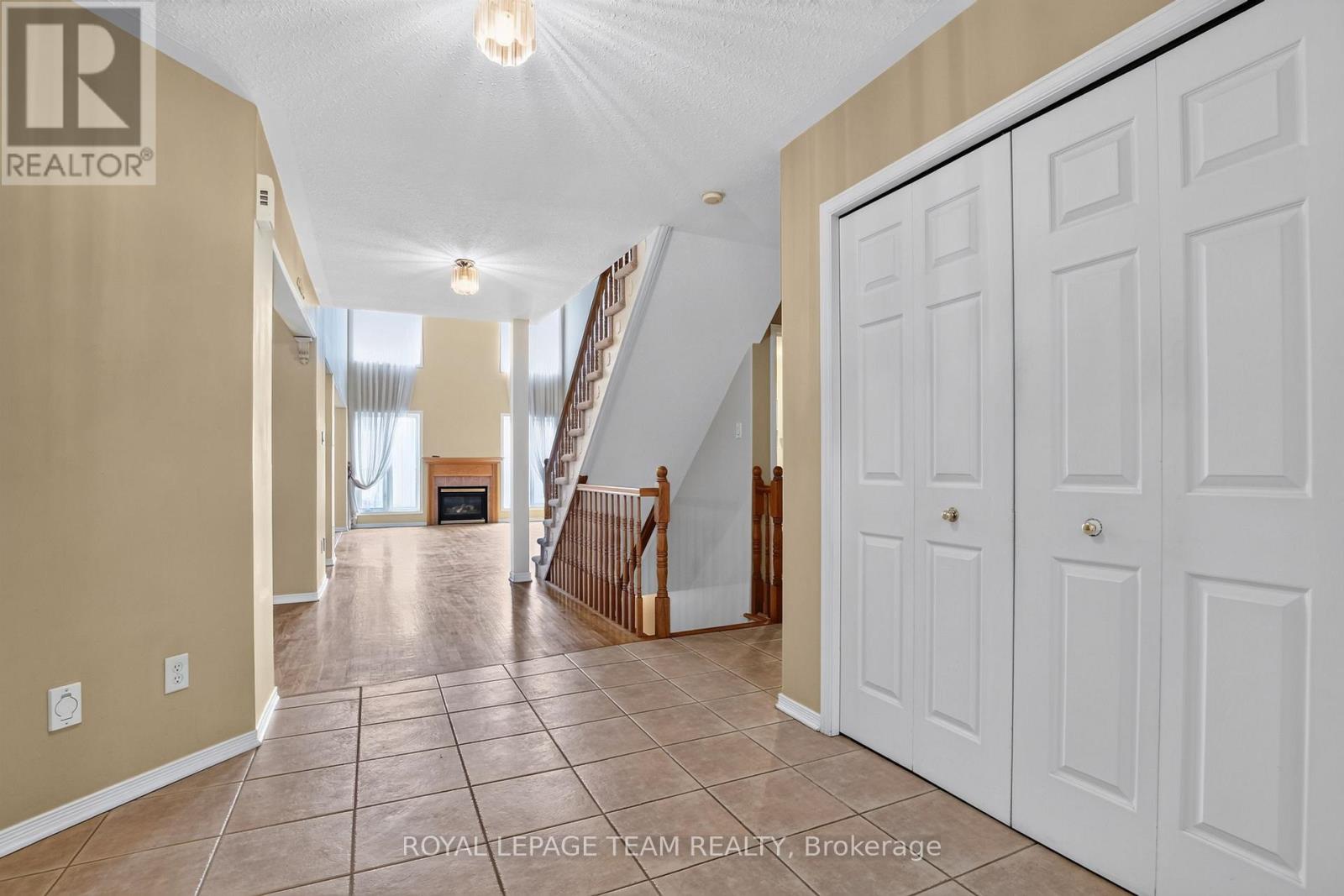 1115 Grenon Avenue, Ottawa, Ontario  K2B 1A9 - Photo 5 - X13492460