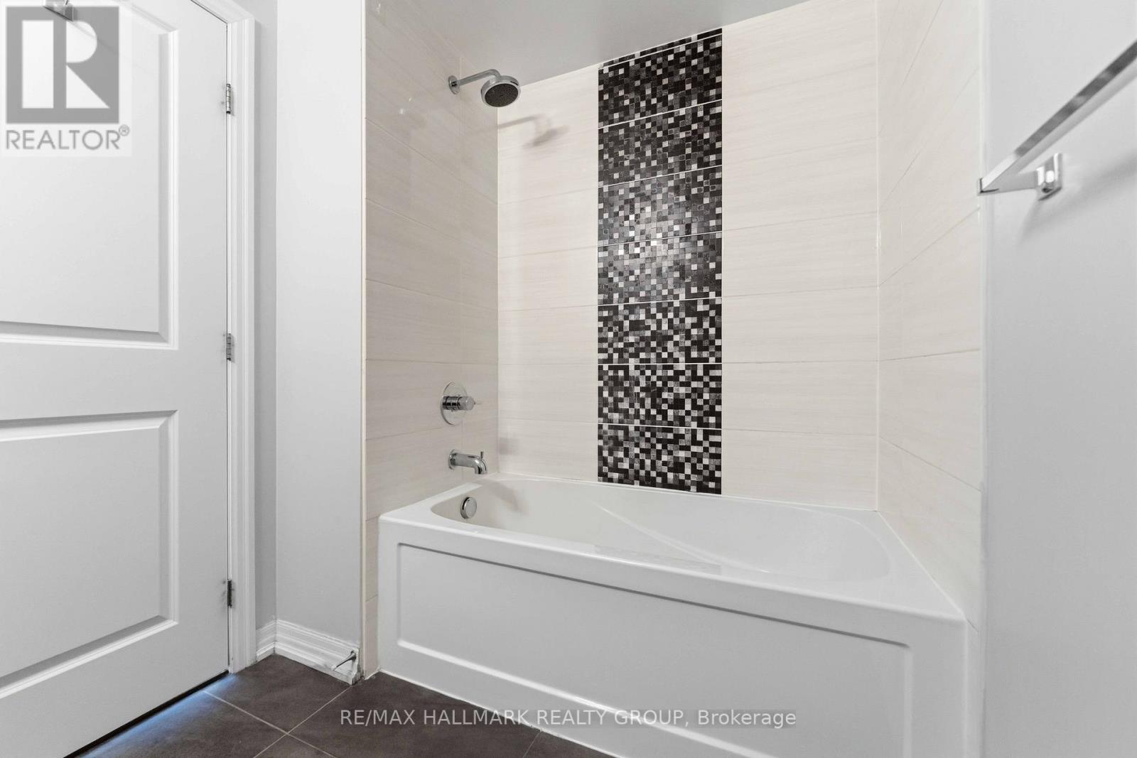 1402 - 195 Besserer Street, Ottawa, Ontario  K1N 0B6 - Photo 24 - X13492666