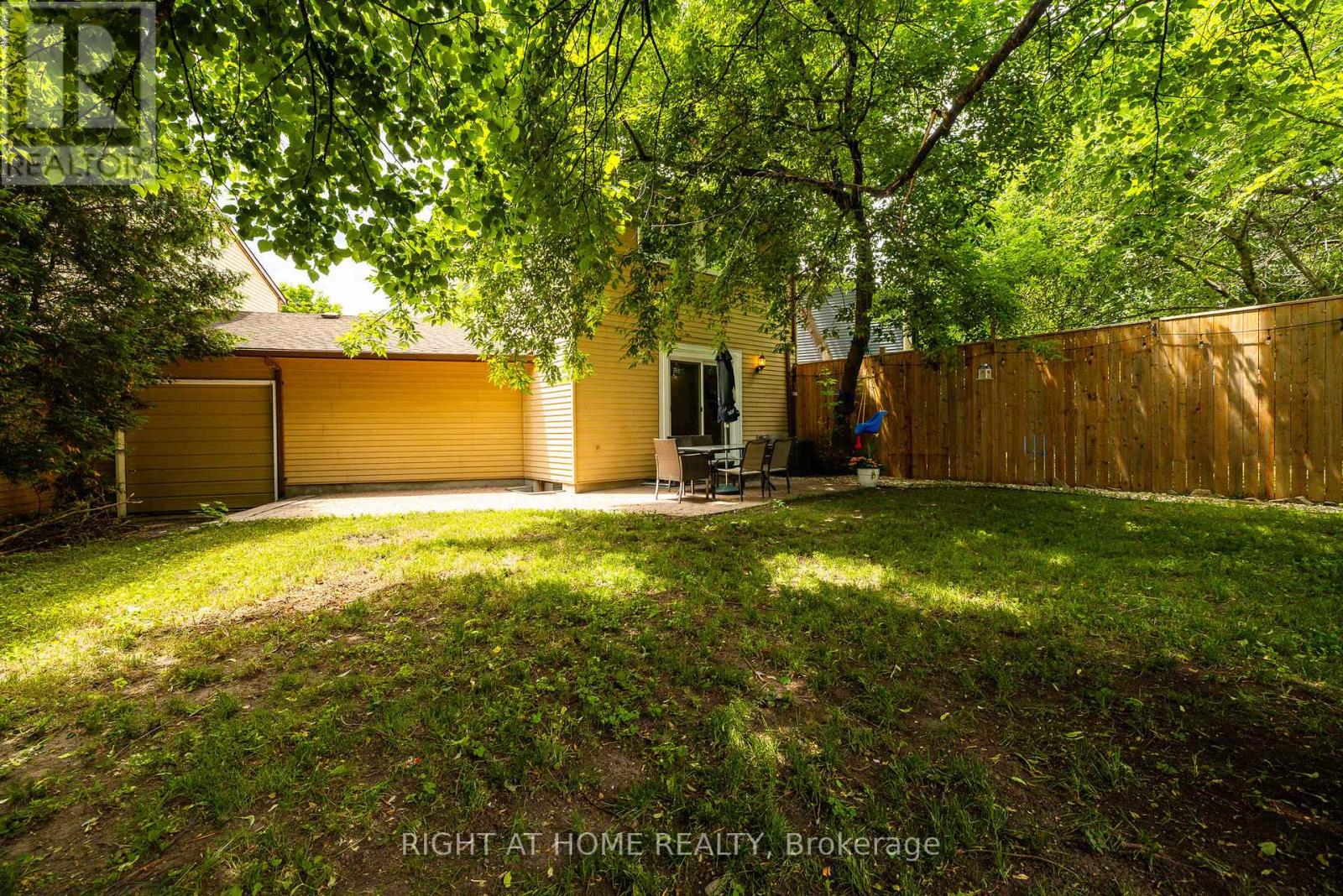 30 Berkshire Way, Ottawa, Ontario  K2J 2B2 - Photo 34 - X13492866
