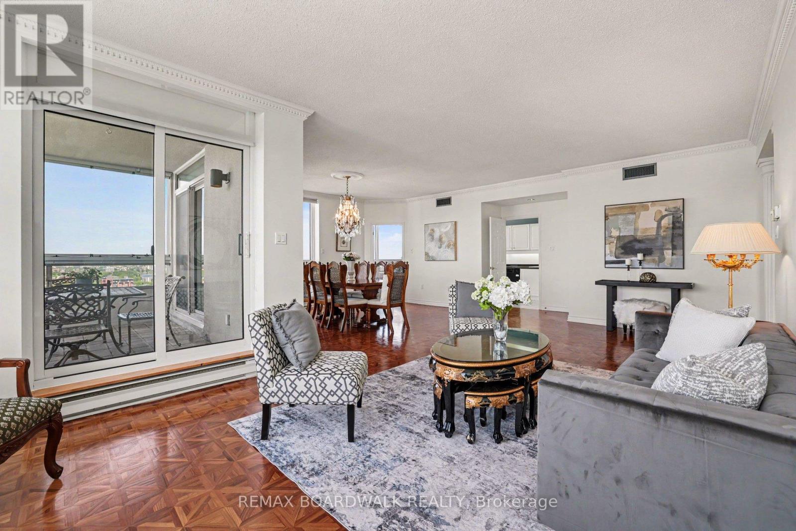 2201 - 1480 Riverside Drive, Ottawa, Ontario  K1G 5H2 - Photo 10 - X13493180