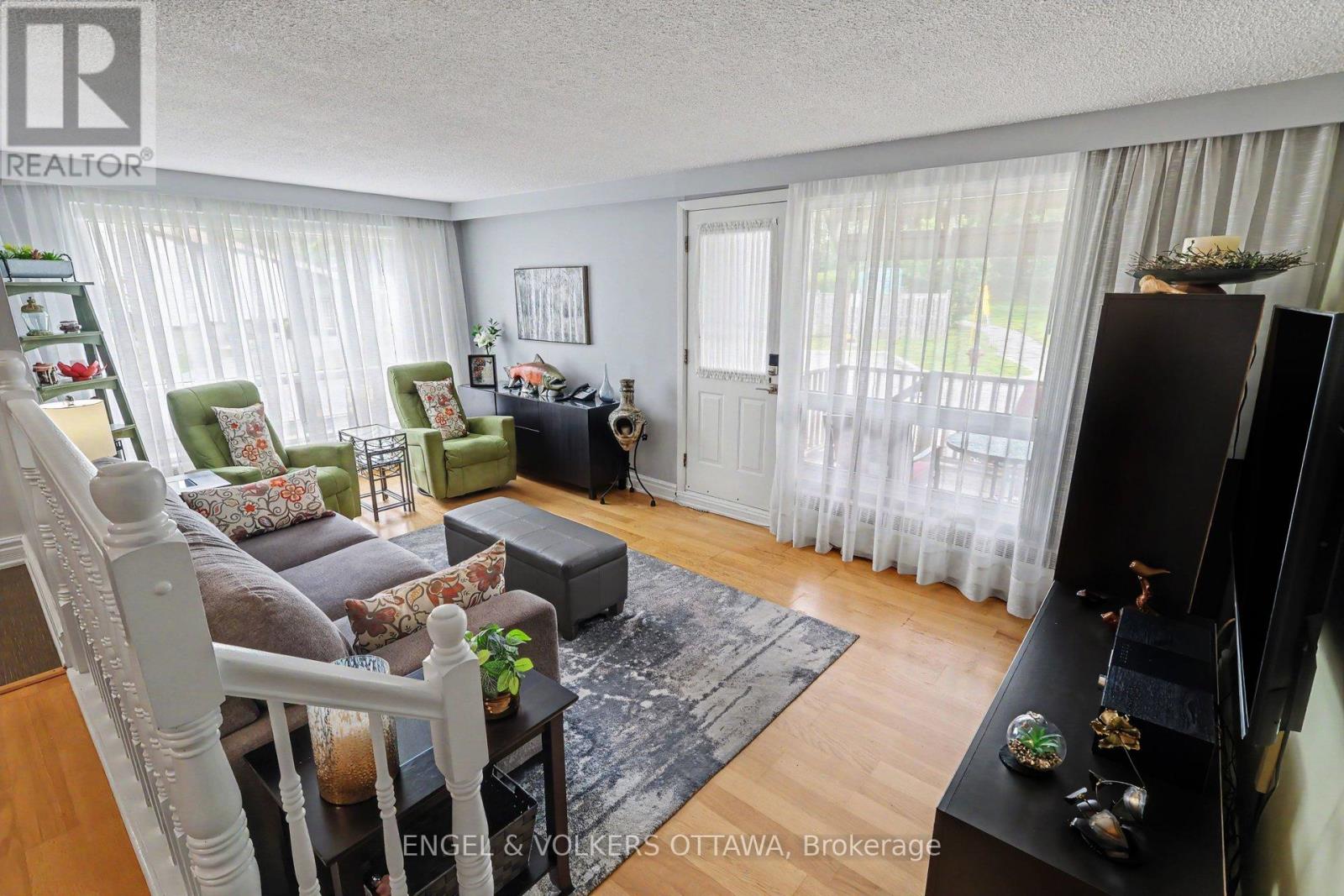 109 - 915 Elmsmere Road, Ottawa, Ontario  K1J 8H8 - Photo 12 - X13493362
