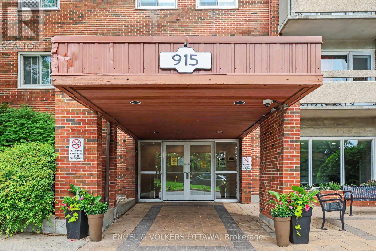 109 - 915 Elmsmere Road, Ottawa, Ontario  K1J 8H8 - Photo 3 - X13493362