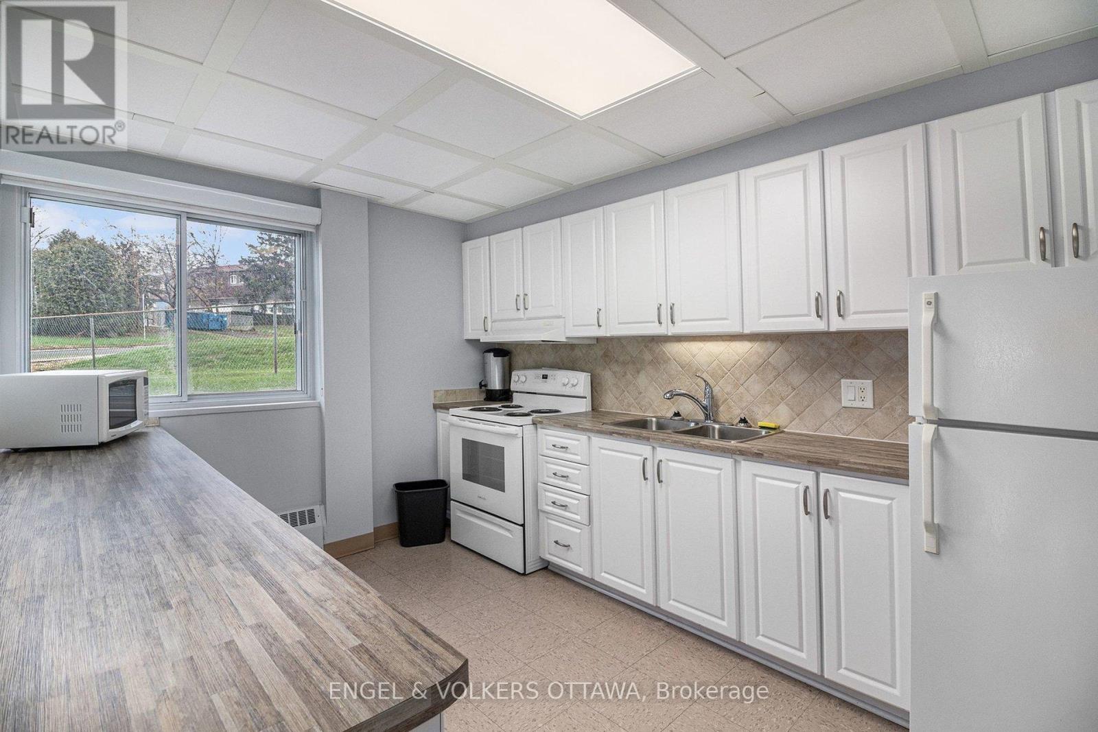 109 - 915 Elmsmere Road, Ottawa, Ontario  K1J 8H8 - Photo 37 - X13493362
