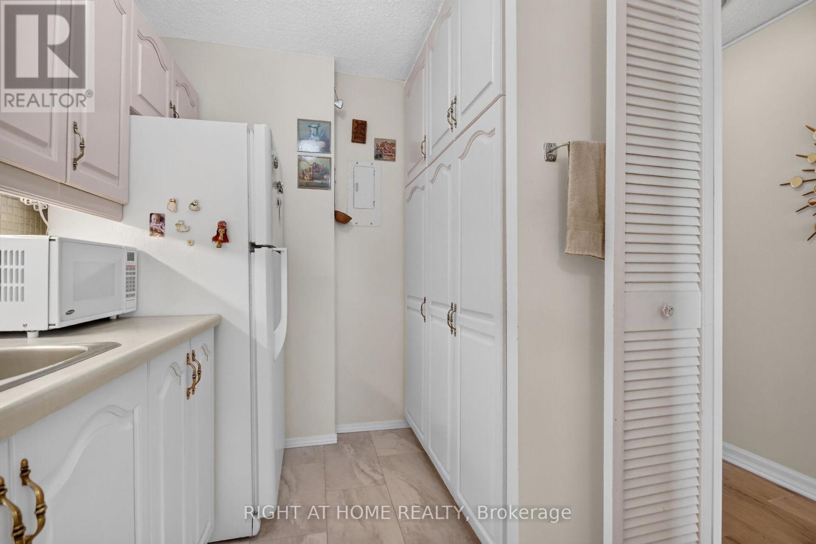 2204 - 1785 Frobisher Lane, Ottawa, Ontario  K1G 3T7 - Photo 13 - X13493508