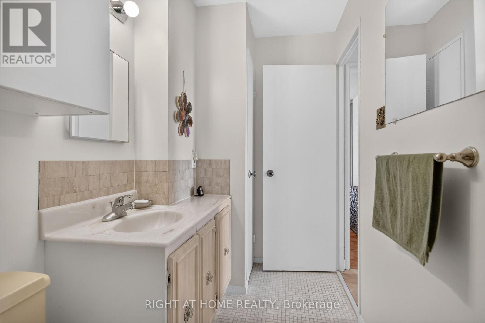 2204 - 1785 Frobisher Lane, Ottawa, Ontario  K1G 3T7 - Photo 27 - X13493508