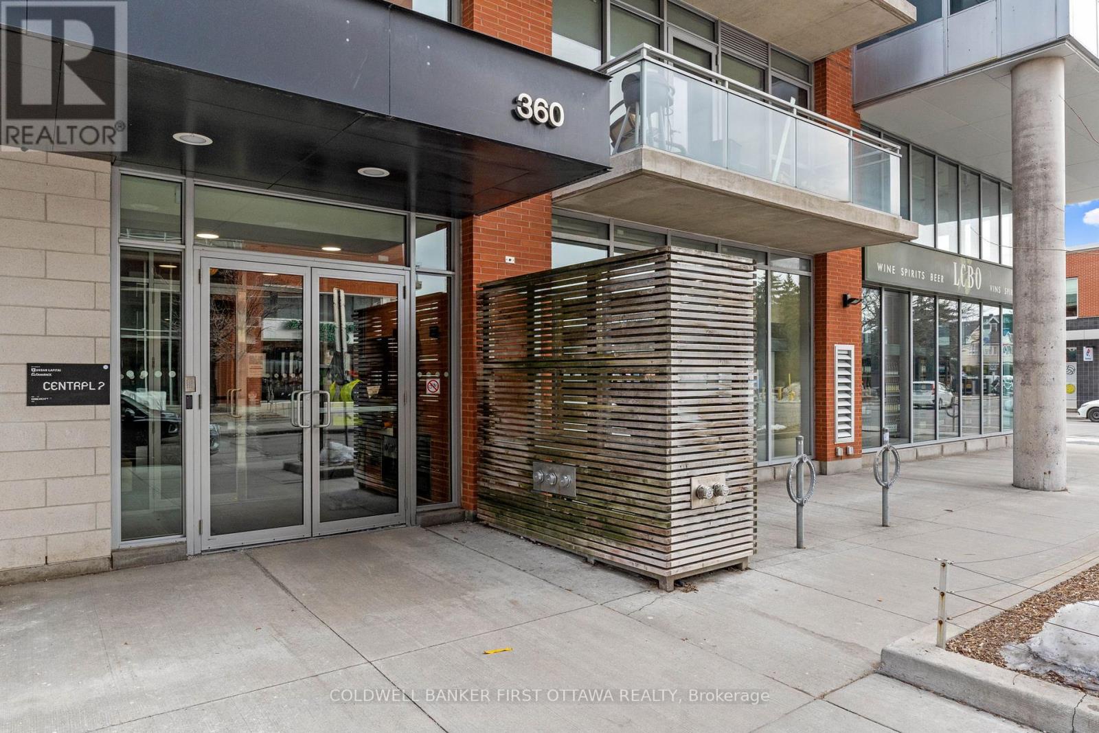 209 - 360 Mcleod Street, Ottawa, Ontario  K2P 1A9 - Photo 2 - X13493742