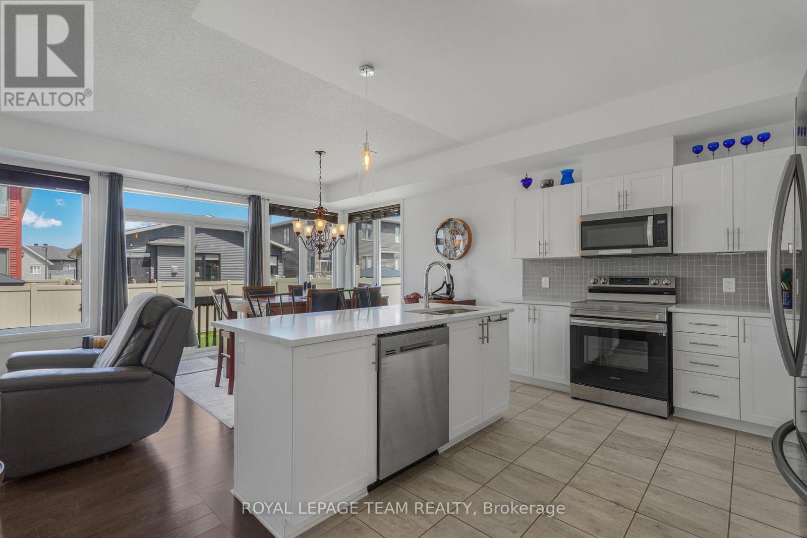 376 Sterling Avenue, Clarence-Rockland, Ontario  K4K 0L4 - Photo 5 - X13493830