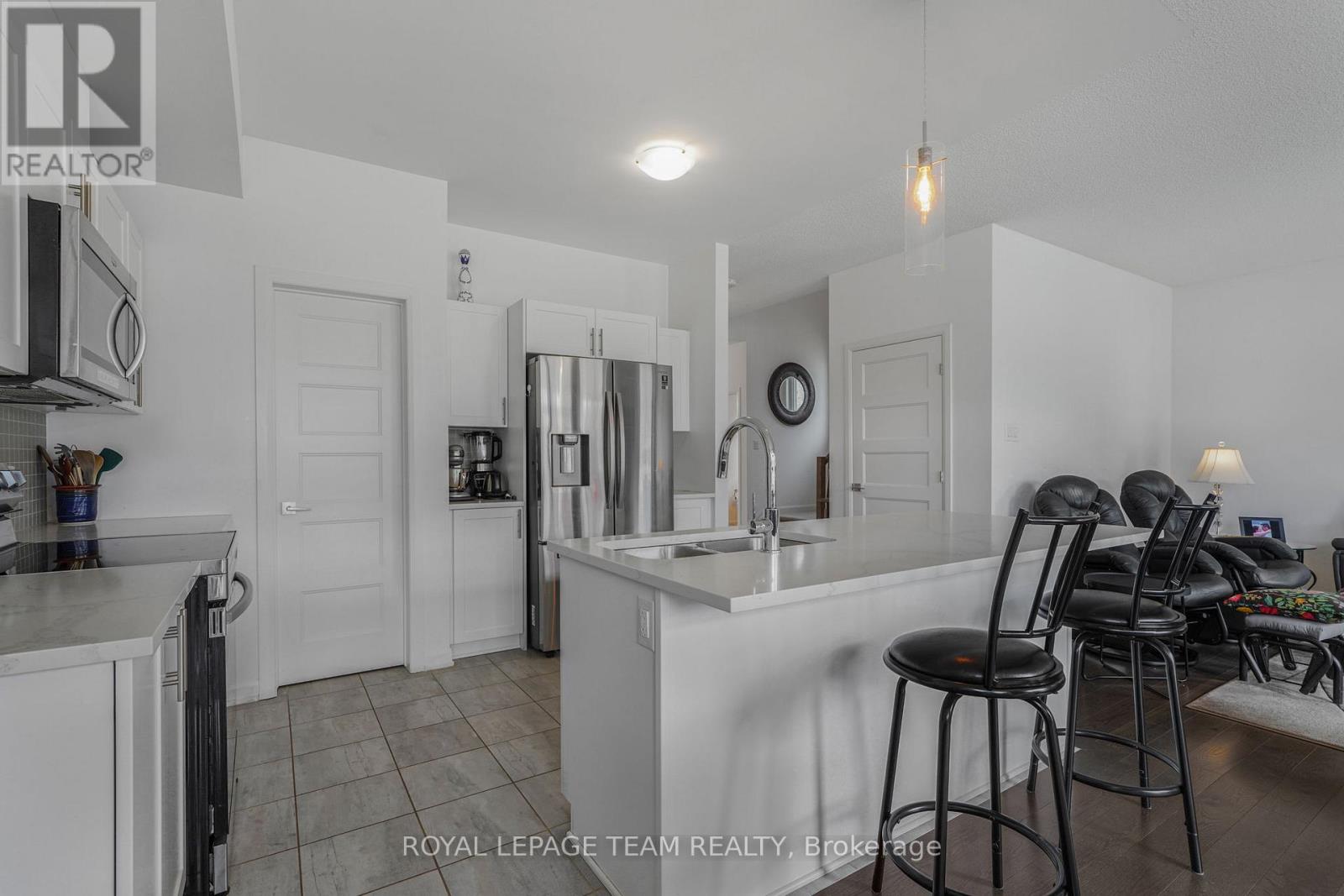 376 Sterling Avenue, Clarence-Rockland, Ontario  K4K 0L4 - Photo 7 - X13493830