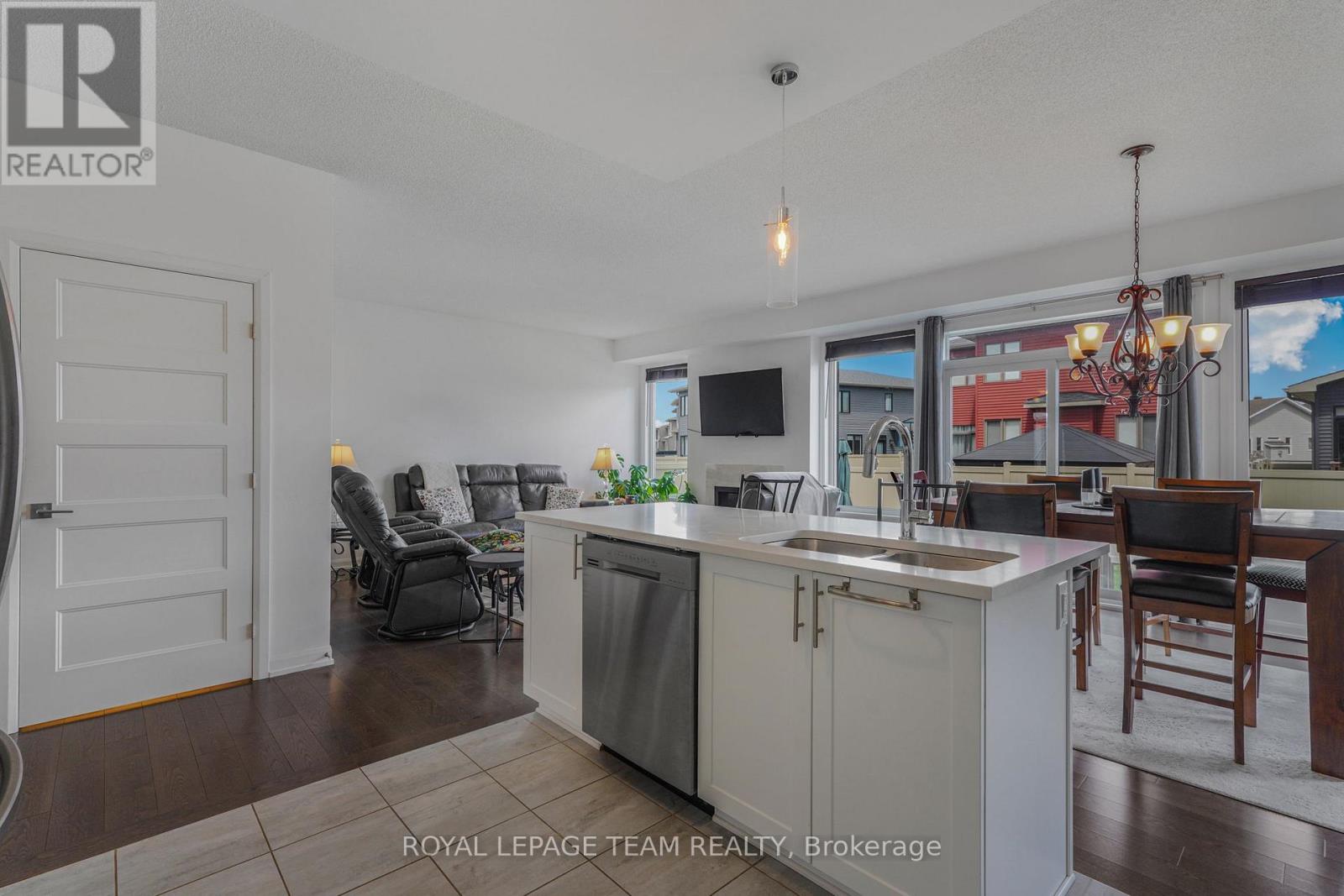 376 Sterling Avenue, Clarence-Rockland, Ontario  K4K 0L4 - Photo 8 - X13493830