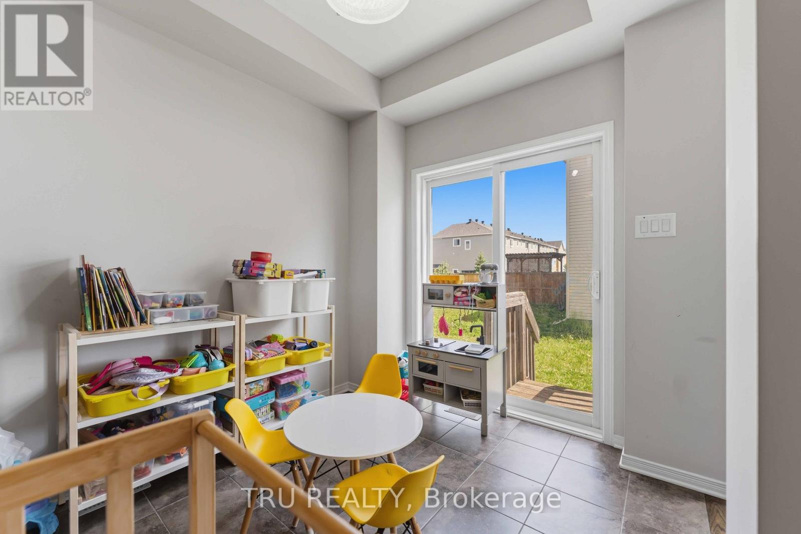 205 Losino Crescent, Ottawa, Ontario  K2V 0E4 - Photo 9 - X13494320