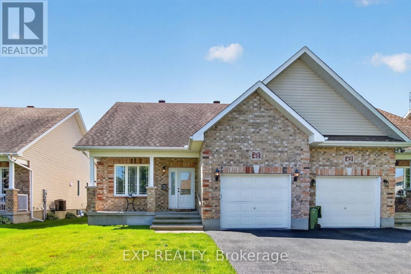 40 Gaslight Way, Russell, Ontario  K4R 0B1 - Photo 1 - X13494380