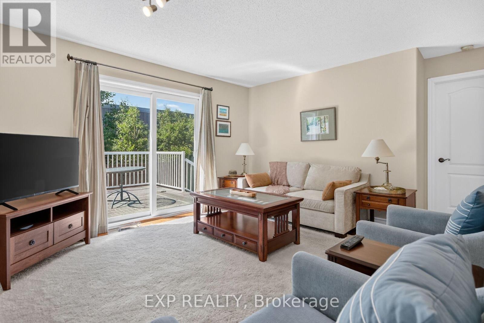 40 Gaslight Way, Russell, Ontario  K4R 0B1 - Photo 11 - X13494380