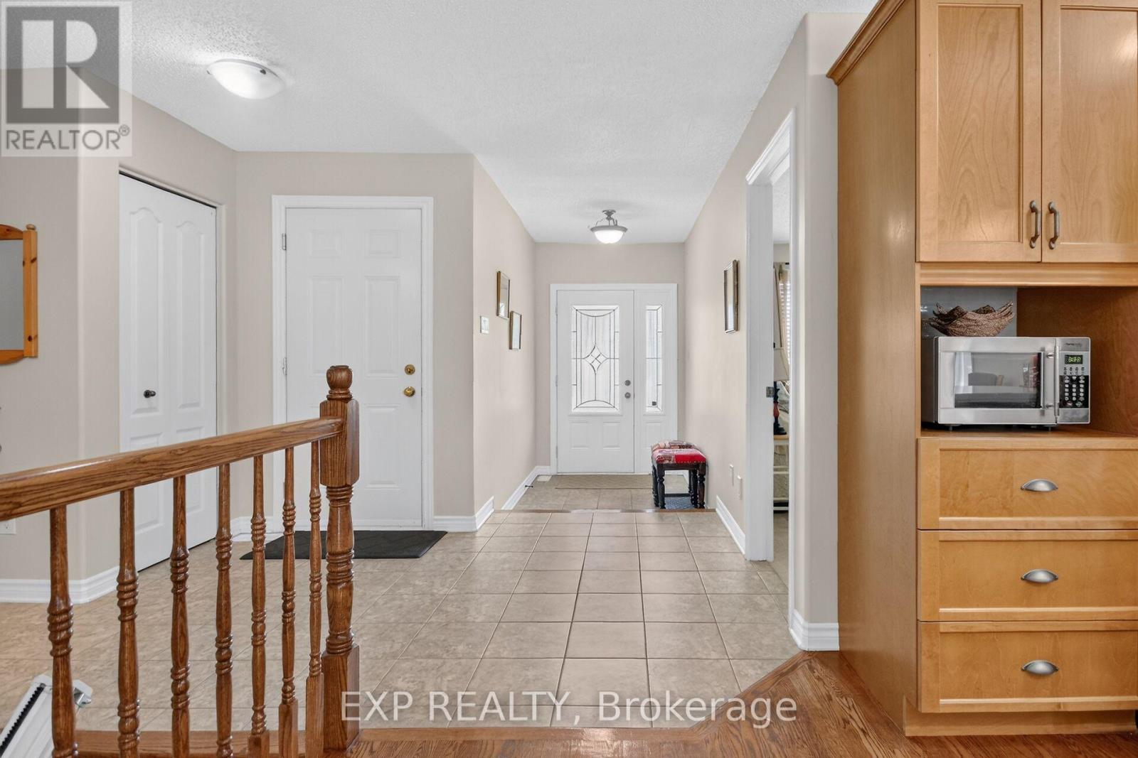 40 Gaslight Way, Russell, Ontario  K4R 0B1 - Photo 3 - X13494380