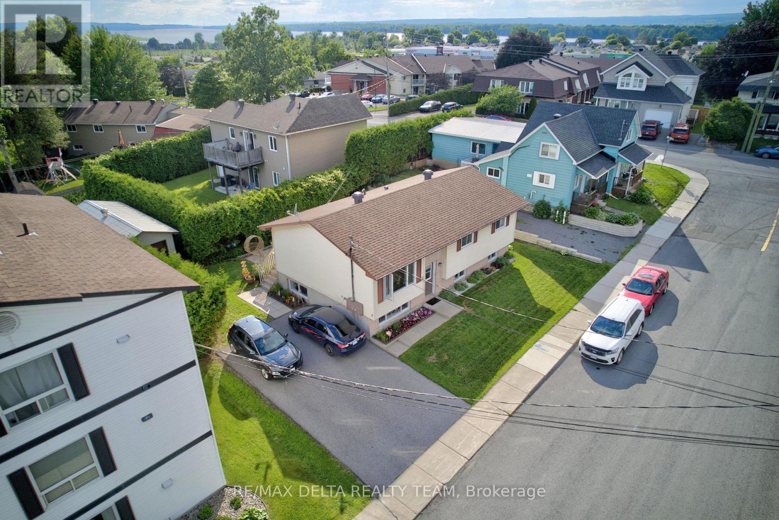 522 St Louis Street, Clarence-Rockland, Ontario  K4K 1B1 - Photo 5 - X13494870