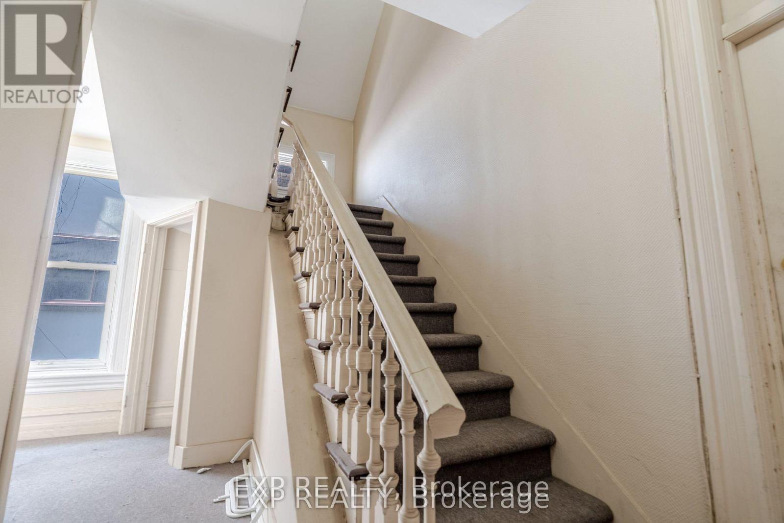 88 Maclaren Street, Ottawa, Ontario  K2P 0K6 - Photo 7 - X13494974