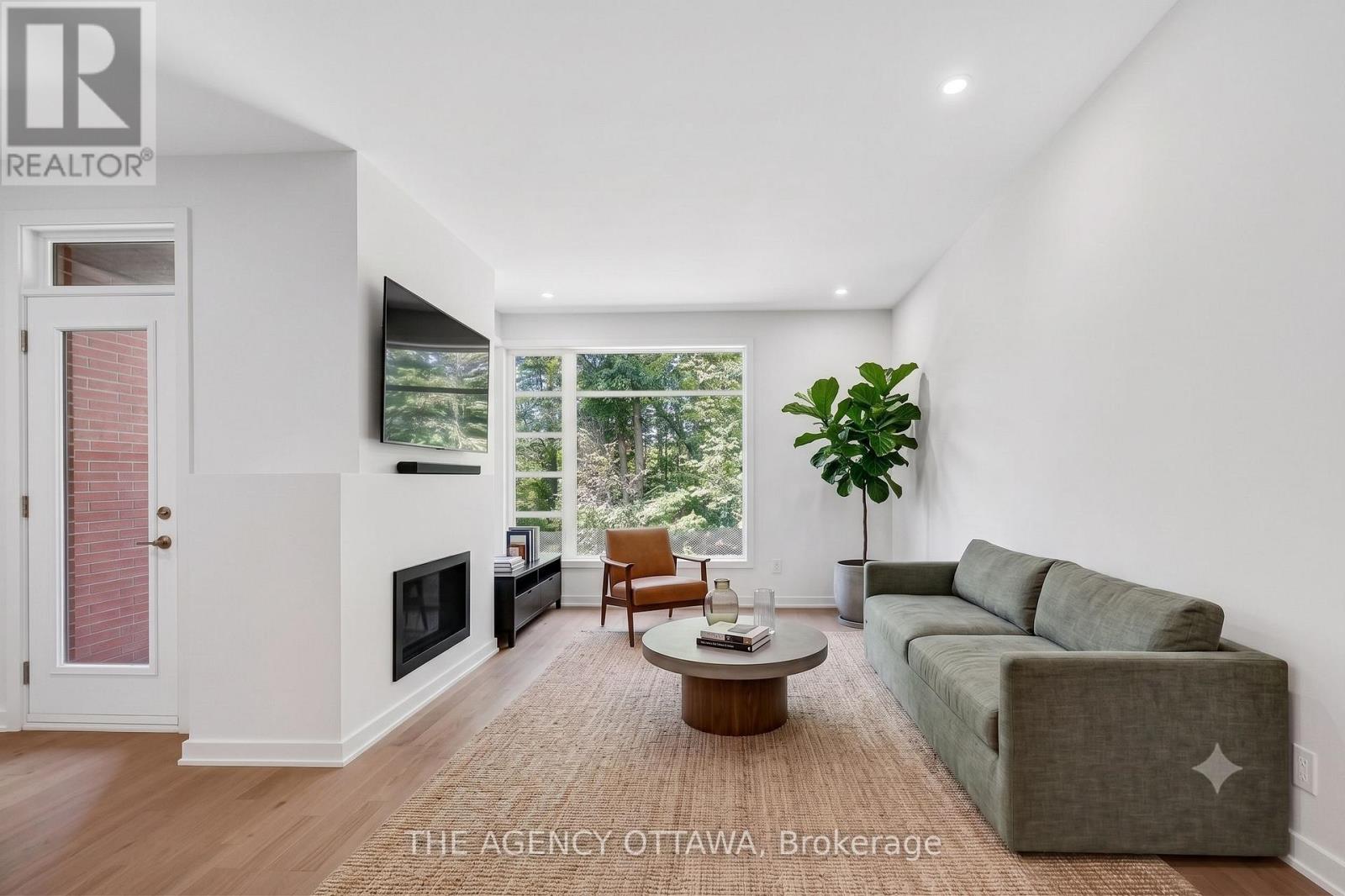 1005 Kitigan Grove, Ottawa, Ontario  K2K 0M9 - Photo 8 - X13495042