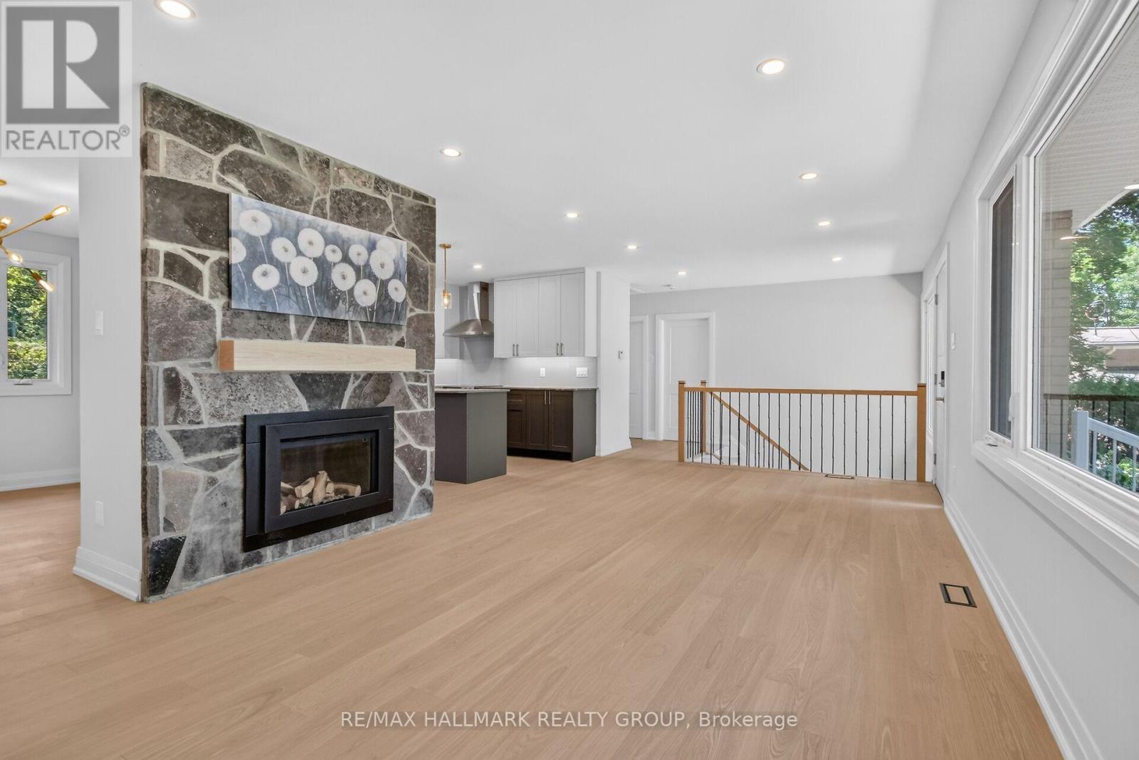 1054 Chelsea Drive, Ottawa, Ontario  K1K 0M8 - Photo 12 - X13495054