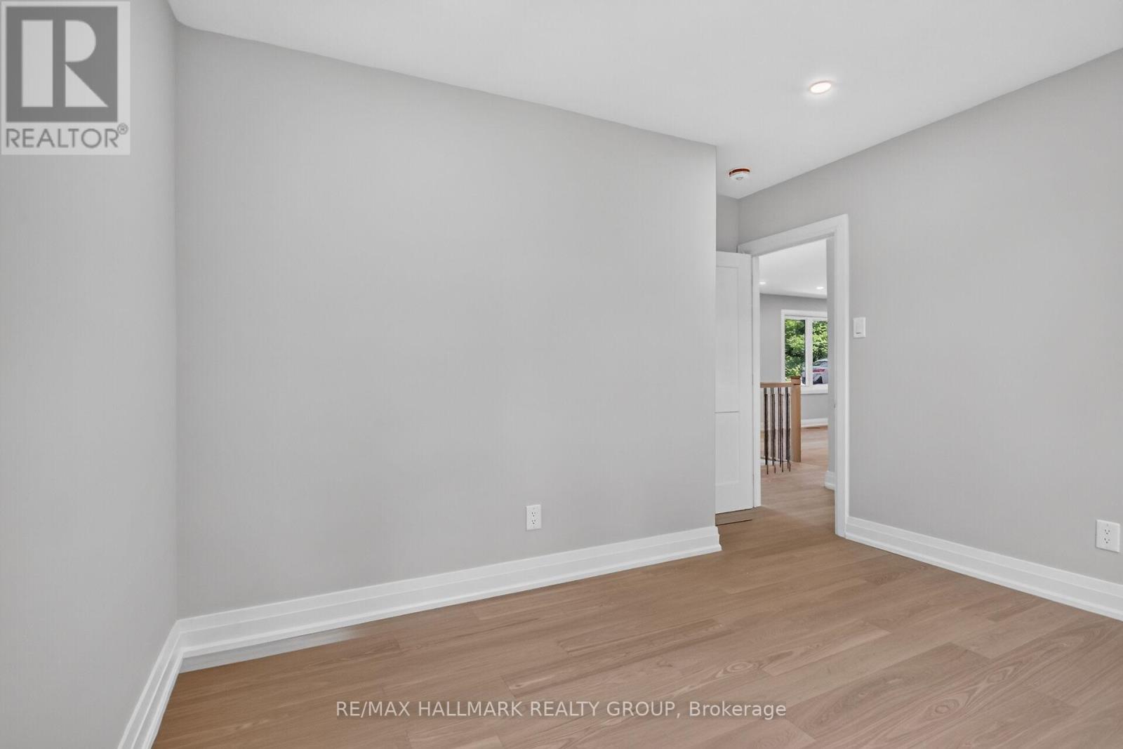 1054 Chelsea Drive, Ottawa, Ontario  K1K 0M8 - Photo 23 - X13495054