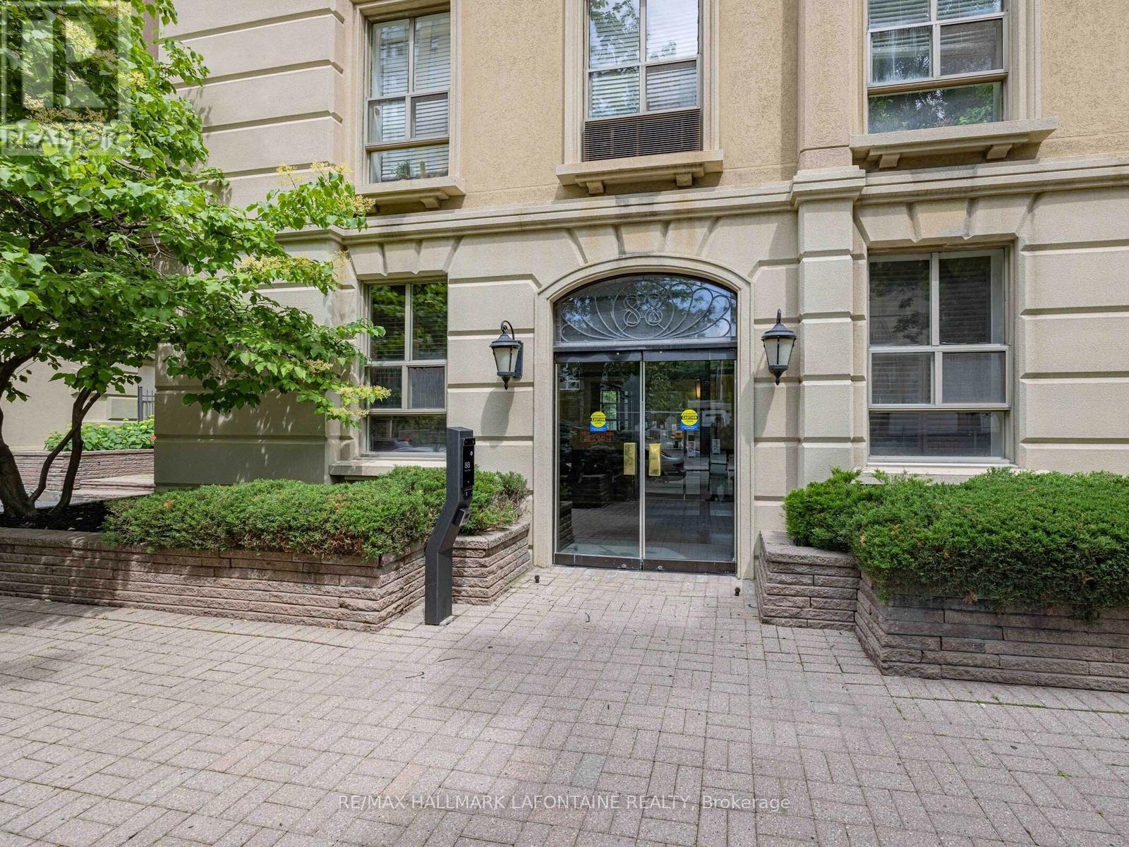 504 - 88 Charles Street E, Toronto, Ontario  M4Y 2W7 - Photo 1 - C13495222