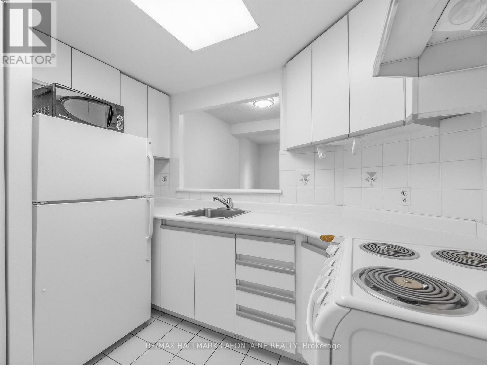 504 - 88 Charles Street E, Toronto, Ontario  M4Y 2W7 - Photo 8 - C13495222