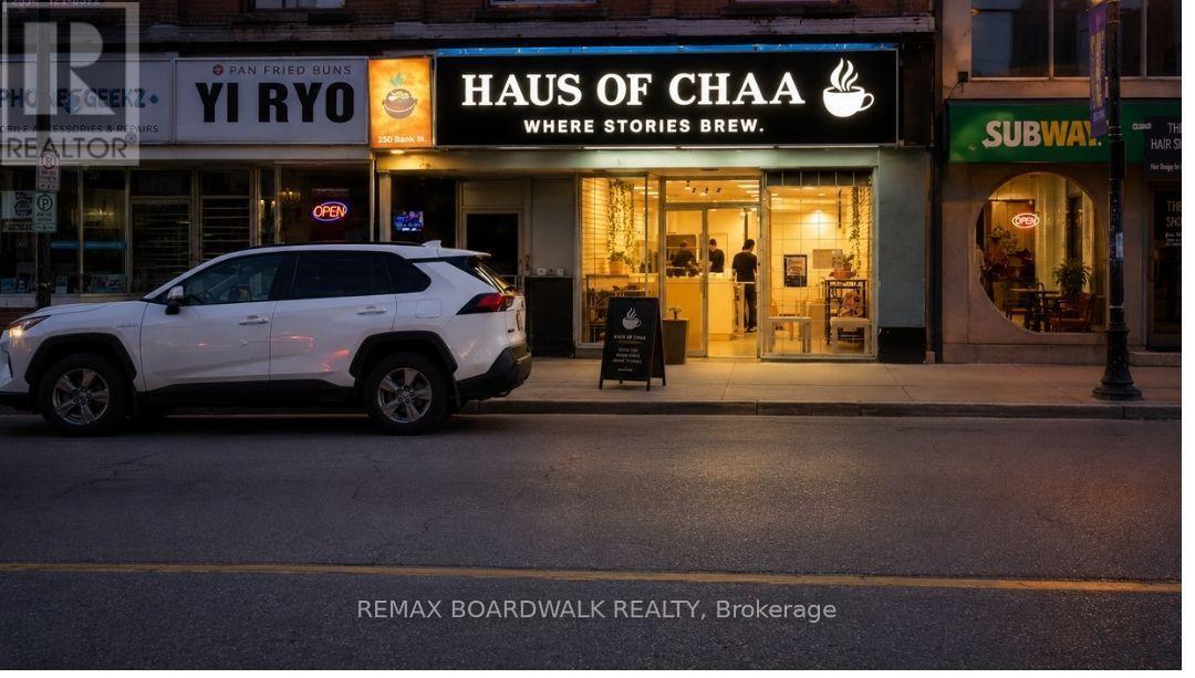 250 Bank Street, Ottawa, Ontario  K2P 1X4 - Photo 1 - X13496212