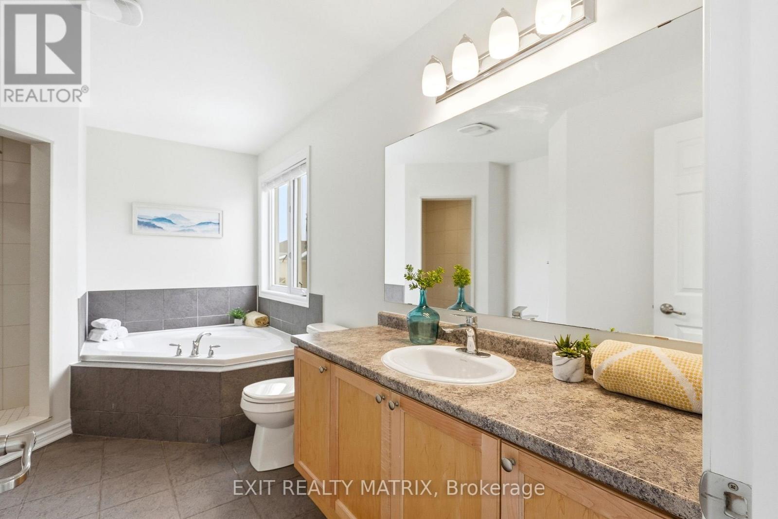 194 Flowing Creek Circle, Ottawa, Ontario  K2M 2R7 - Photo 12 - X13496226