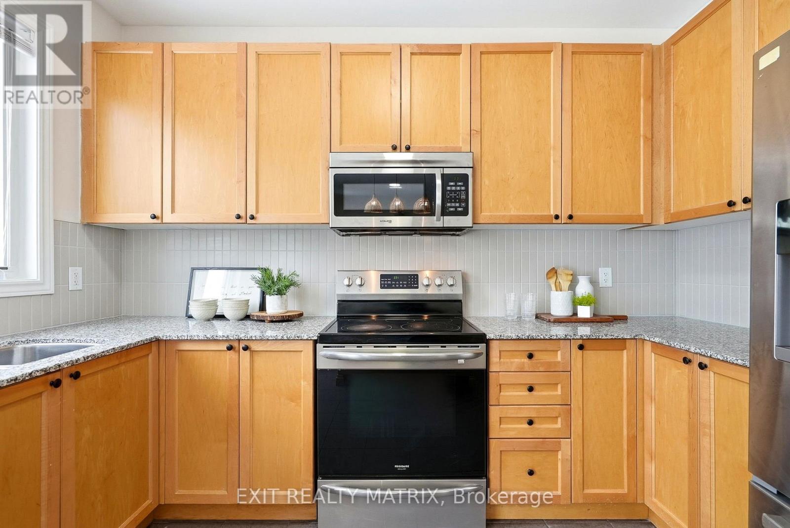 194 Flowing Creek Circle, Ottawa, Ontario  K2M 2R7 - Photo 6 - X13496226