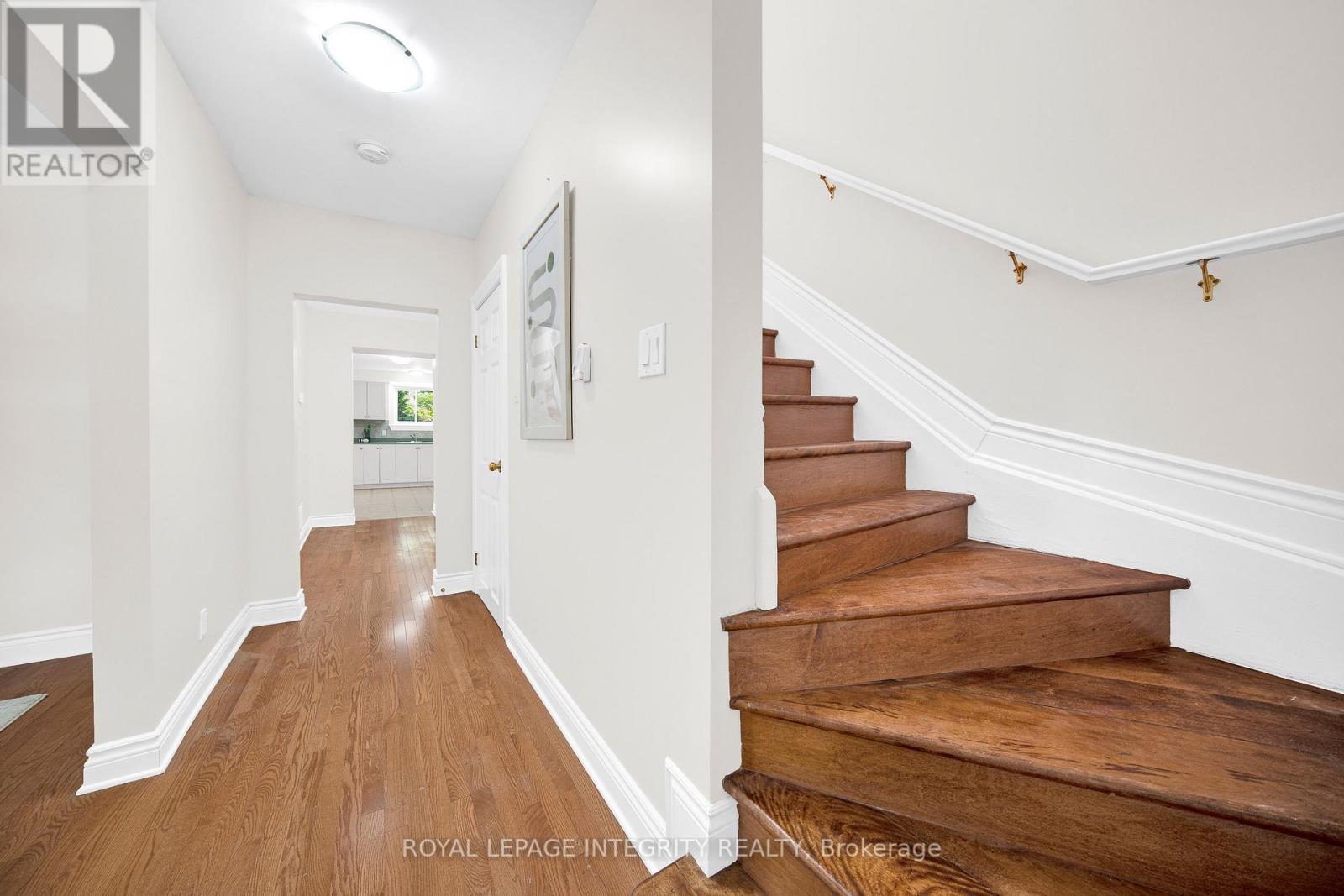 318 Somerset Street E, Ottawa, Ontario  K1N 6W3 - Photo 6 - X13496290