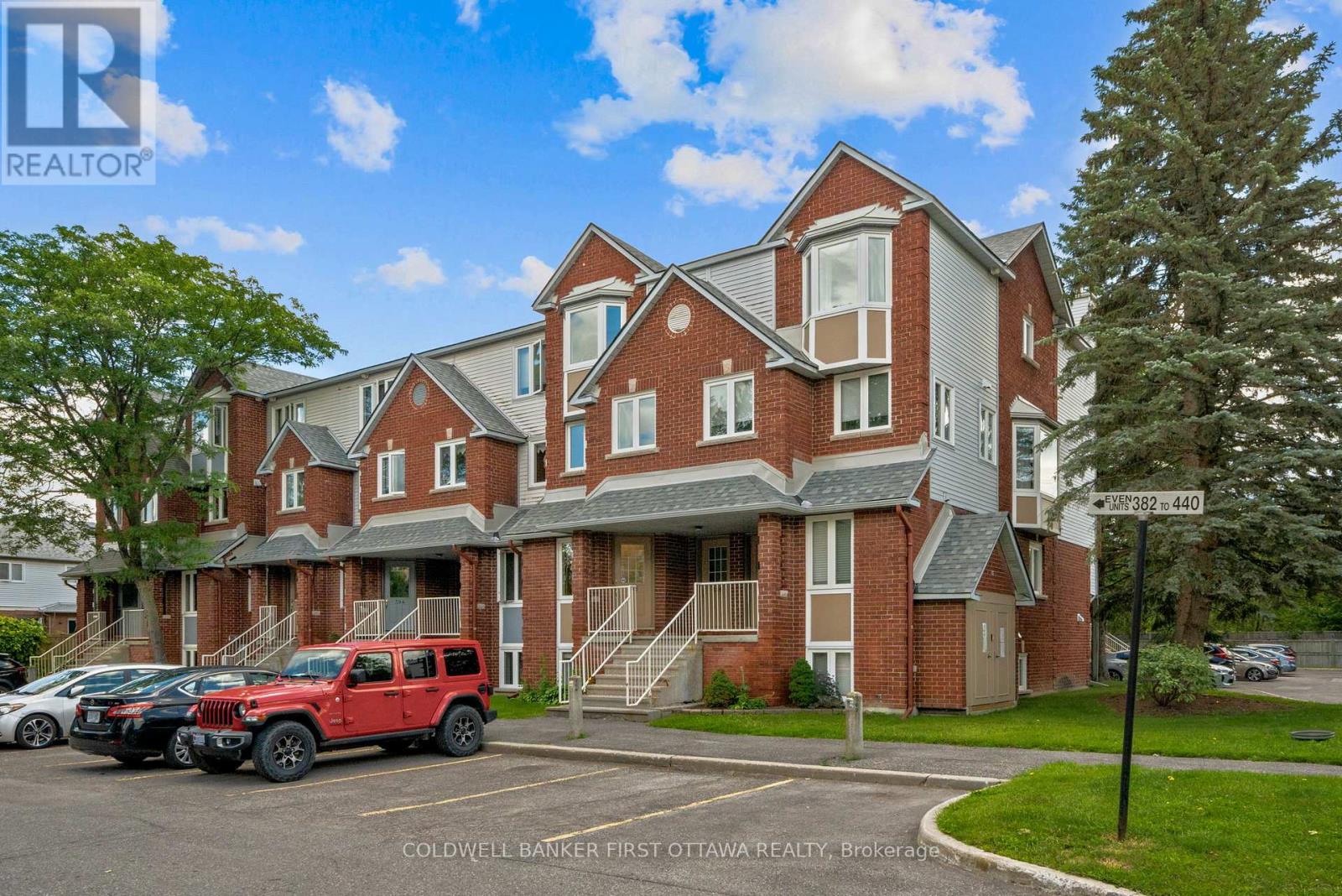 386 Briston Private, Ottawa, Ontario  K1G 5R3 - Photo 1 - X13496306