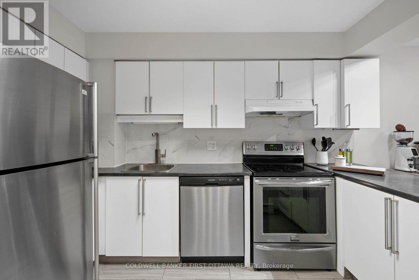 386 Briston Private, Ottawa, Ontario  K1G 5R3 - Photo 7 - X13496306