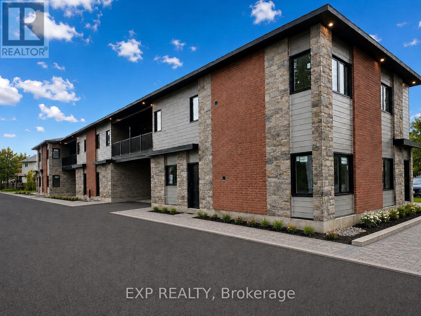 4 - 1089 NOTRE DAME STREET, Russell, Ontario