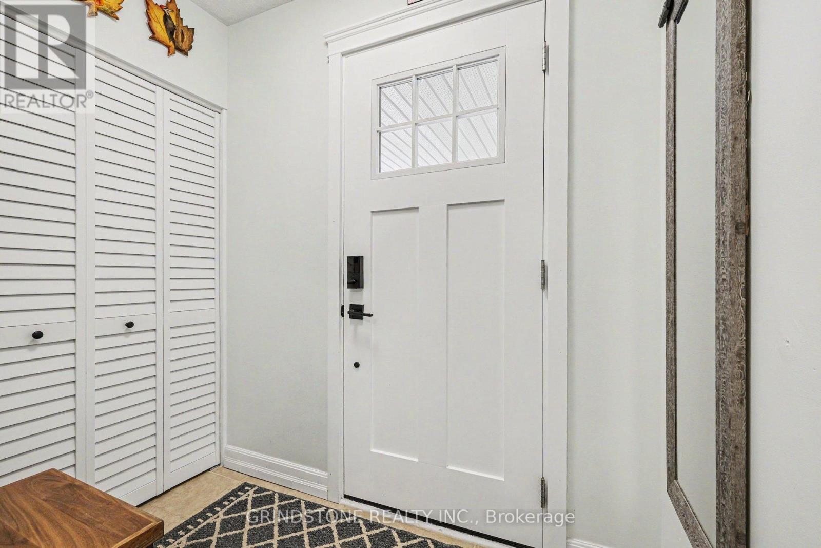 20 Lavina Crescent, Ottawa, Ontario  K2H 7P2 - Photo 3 - X13496364