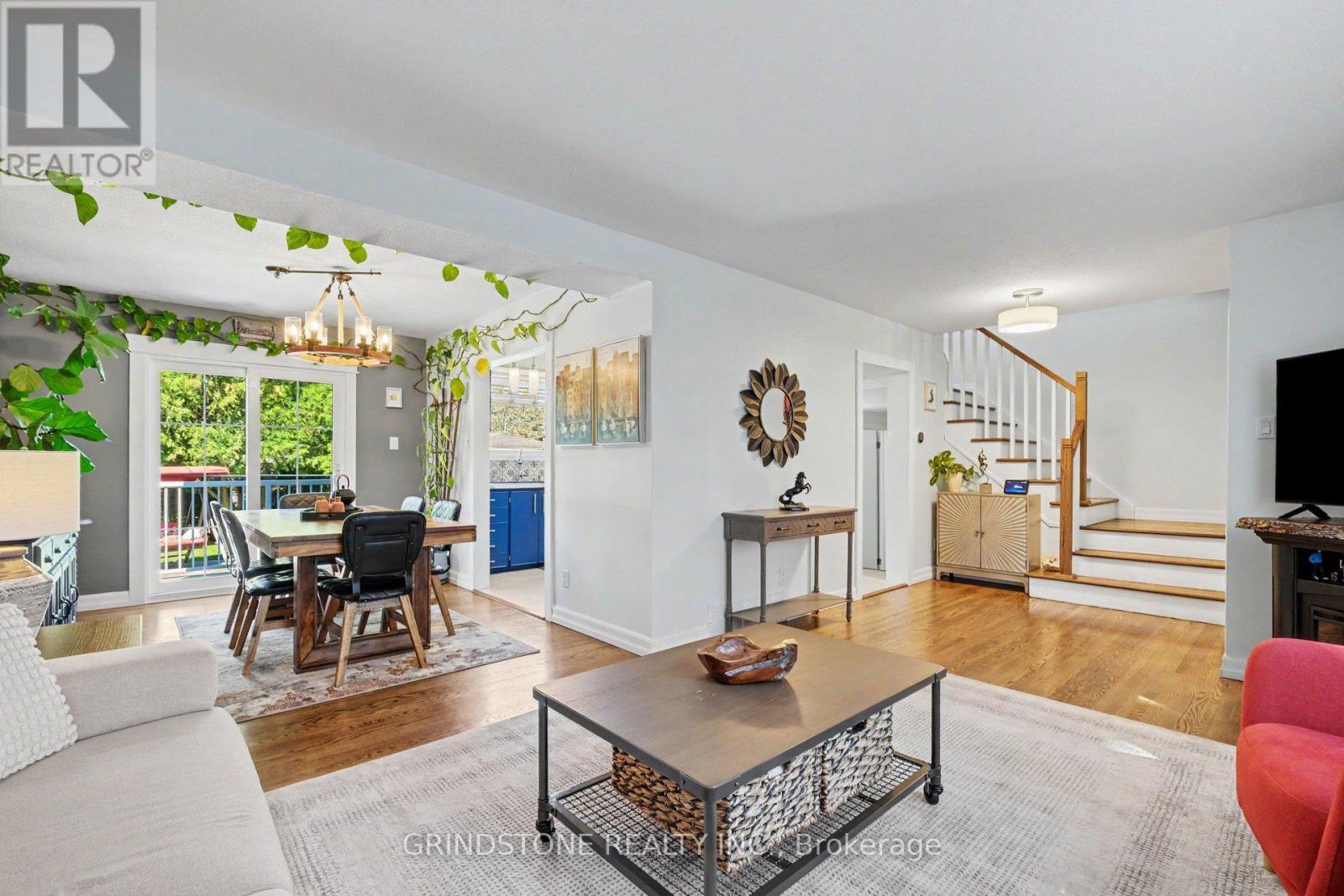 20 Lavina Crescent, Ottawa, Ontario  K2H 7P2 - Photo 8 - X13496364