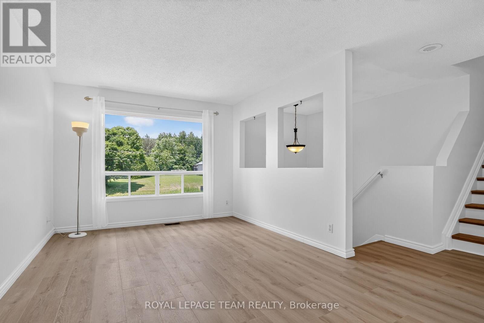 158 Oakwood Drive, Clarence-Rockland, Ontario  K4K 1K9 - Photo 6 - X13496480