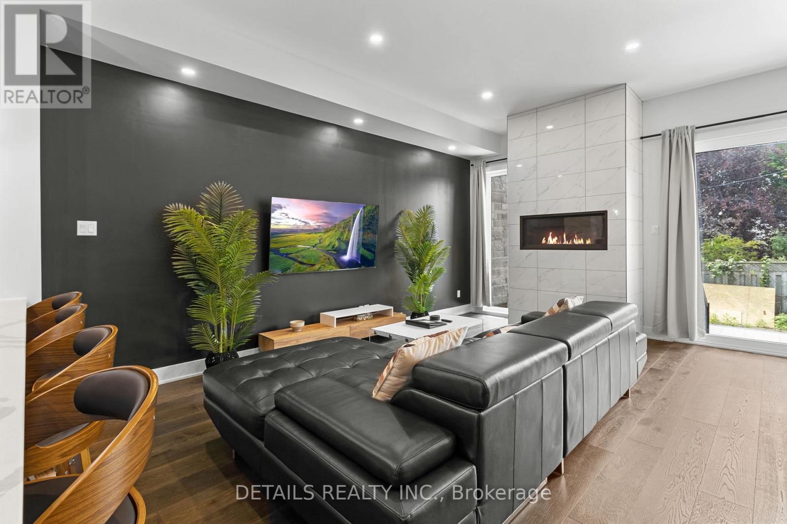 2691 Violet Street, Ottawa, Ontario  K2B 6X1 - Photo 4 - X13496520