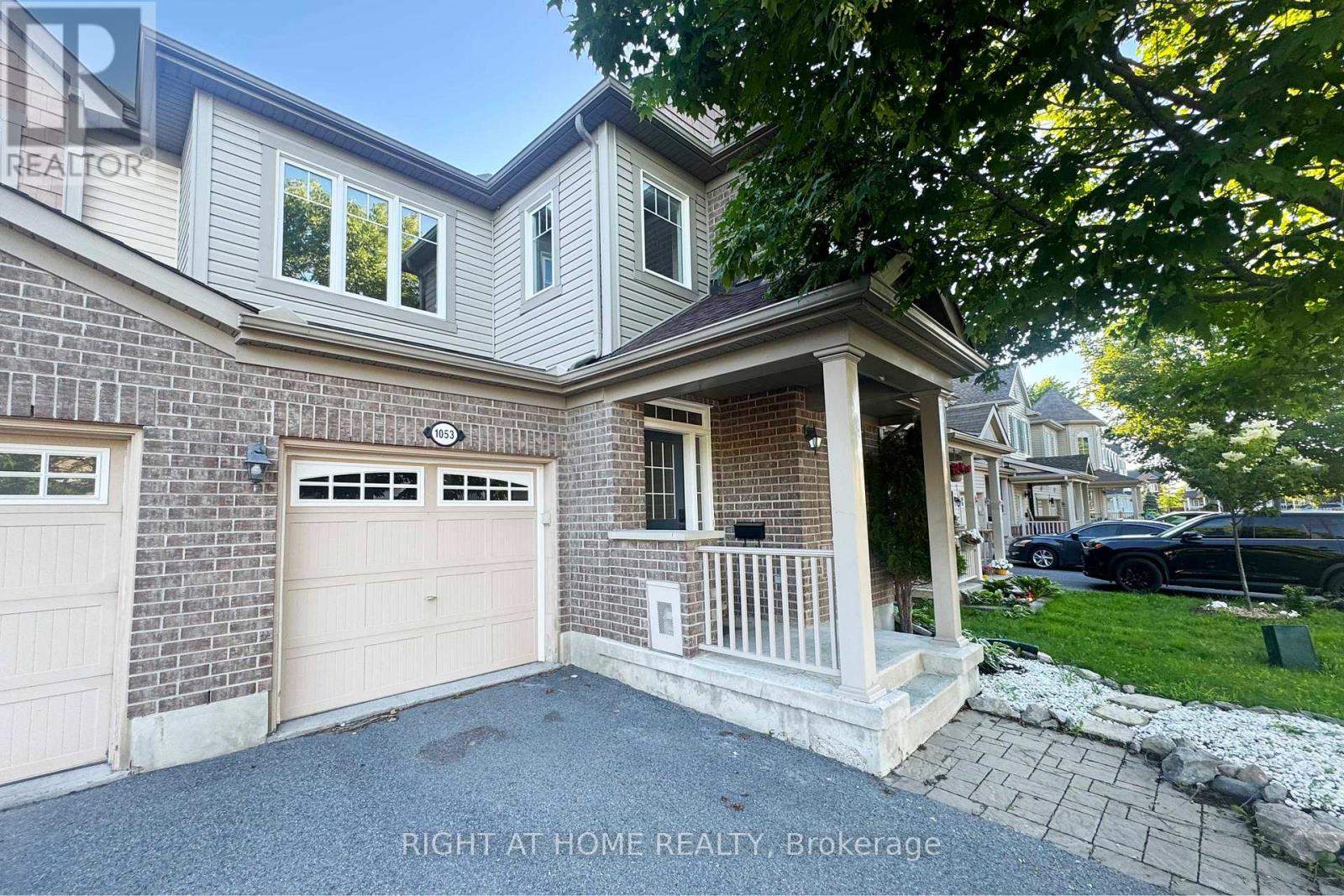 1053 Pampero Crescent, Ottawa, Ontario  K2S 0N5 - Photo 2 - X13496576