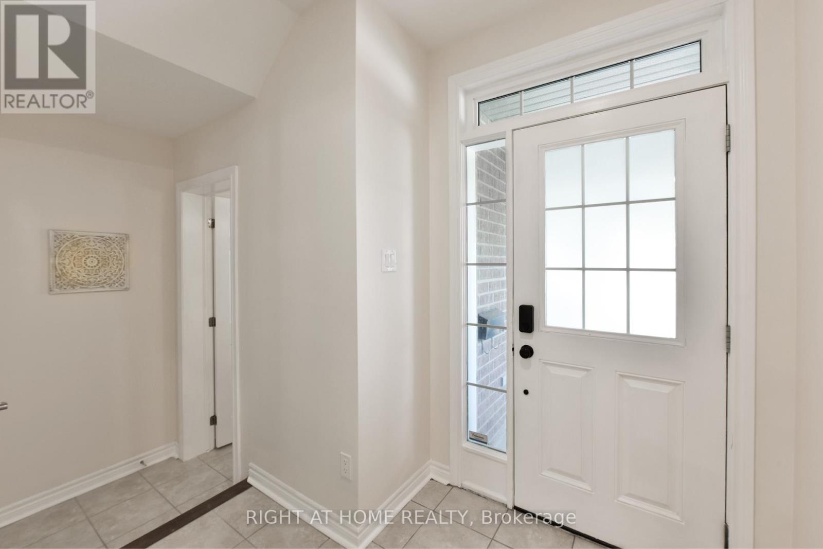 1053 Pampero Crescent, Ottawa, Ontario  K2S 0N5 - Photo 4 - X13496576
