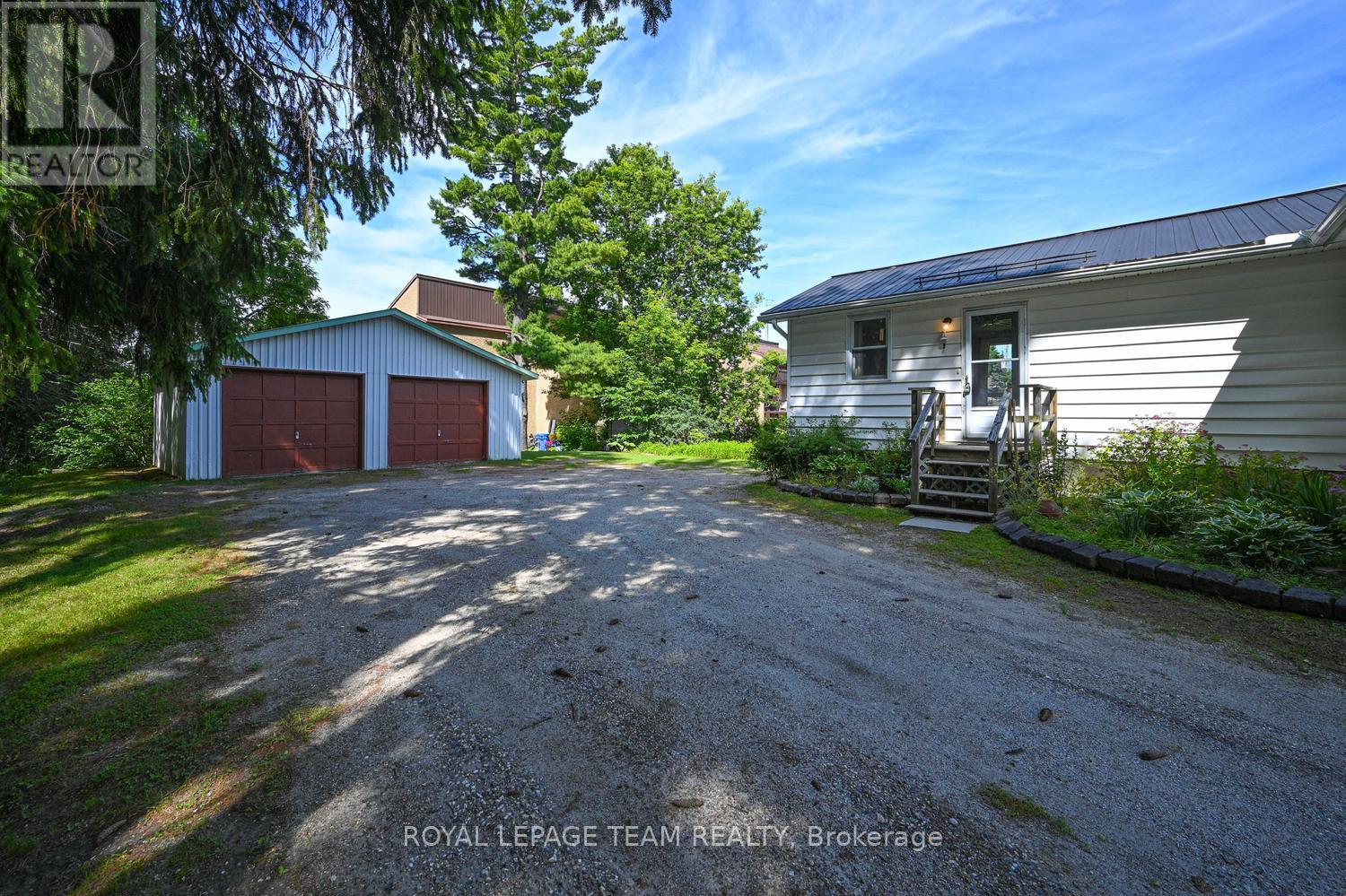 64 Drummond St. Street W, Perth, Ontario  K2H 2K4 - Photo 32 - X13496642