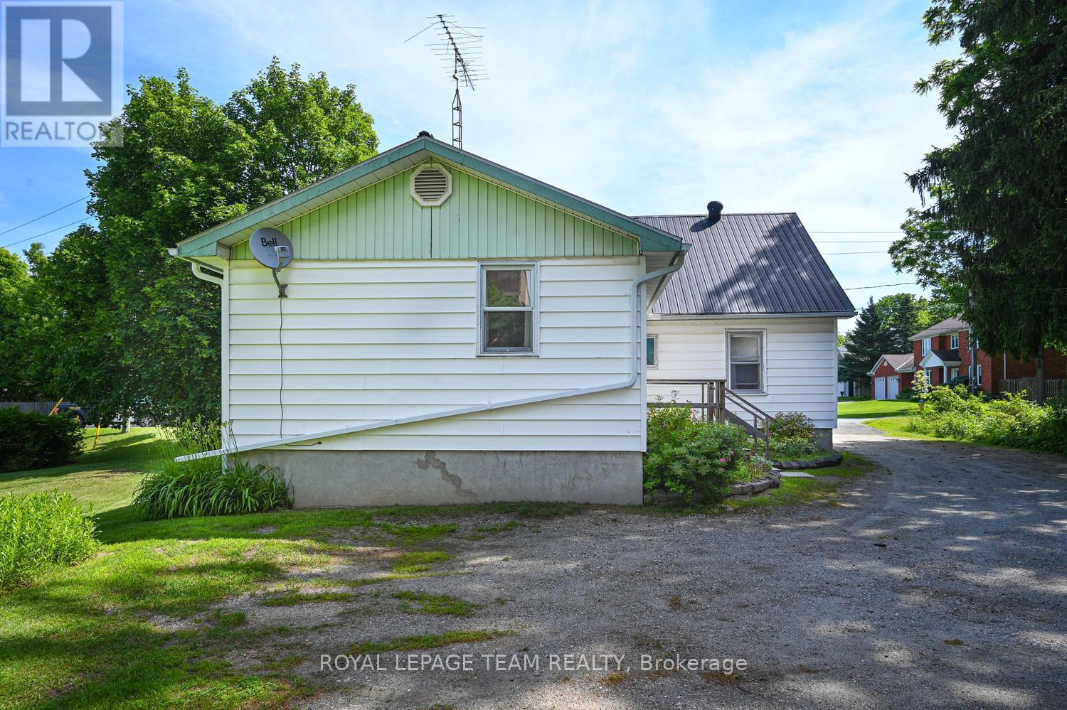64 Drummond St. Street W, Perth, Ontario  K2H 2K4 - Photo 39 - X13496642