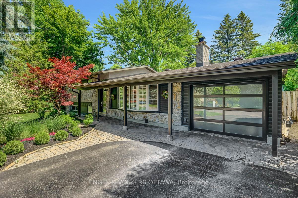54 Qualicum Street, Ottawa, Ontario  K2H 7H4 - Photo 3 - X13496686