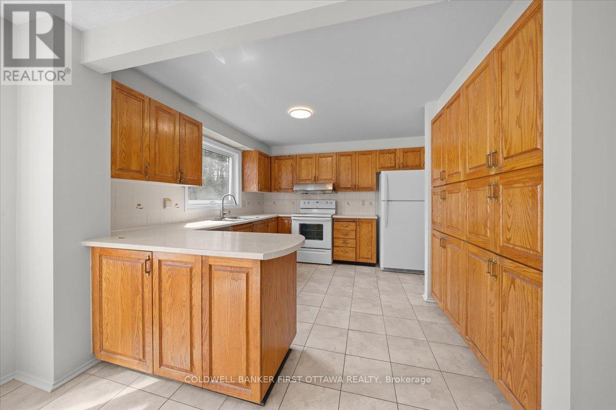1841 Thistleleaf Crescent, Ottawa, Ontario  K1C 5W8 - Photo 10 - X13496918